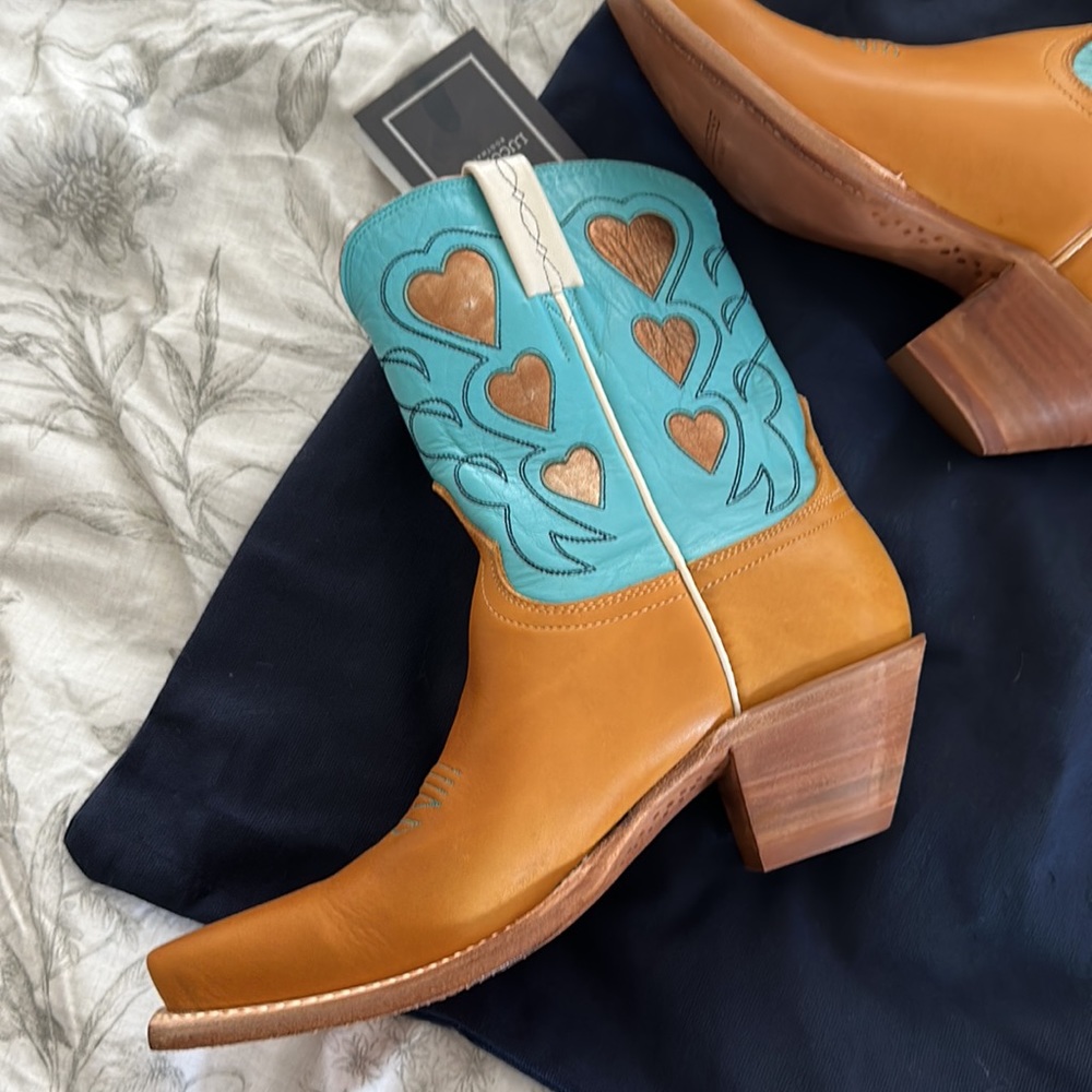 Famous Lucchese queen of hearts cowboy boots. Size 8. Never worn